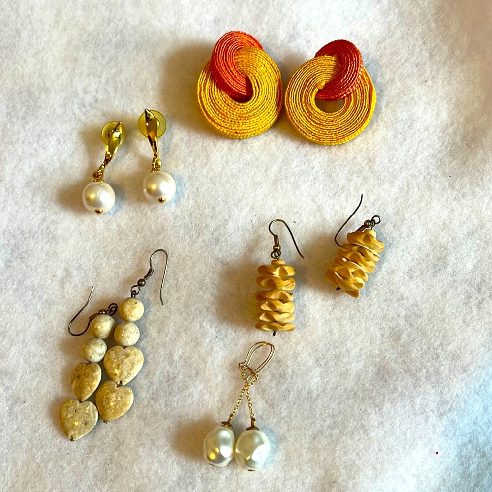 Lot of 5 pairs of earrings